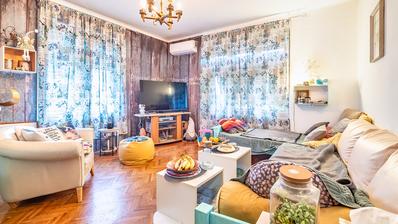 Zagreb, Pantovcak, 92,50 m²'lik daire, zemin katta, konut binasında, tadilat için