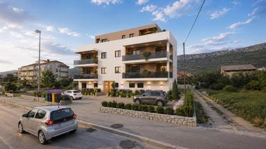 Kaštel Kambelovac, novogradnja, dvosoban stan s parking mjestom, površine 64,72 m²