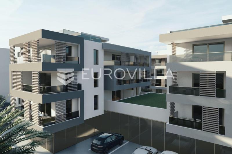 Split, Podstrana | one-bedroom apartment on the first floor with a garage parking space