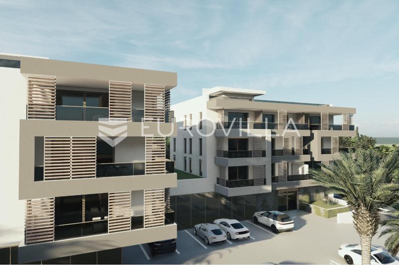 Split, Podstrana | one-bedroom apartment on the first floor with a garage parking space