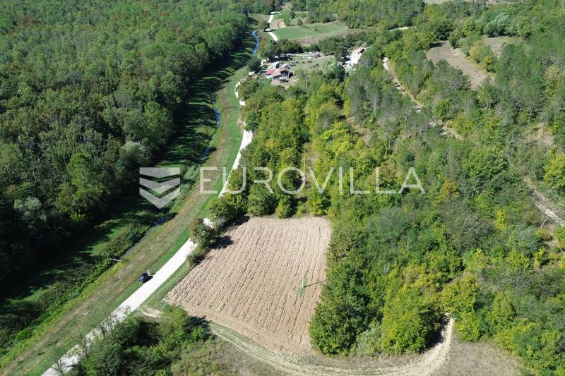 Oprtalj, Livade, Motovun yakınında çekici arsa - 10
