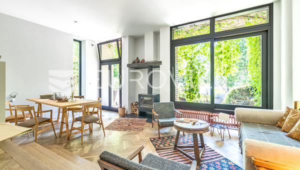 Zagreb, Petrova, prostran dvosoban stan 80 m² s terasom i parkingom