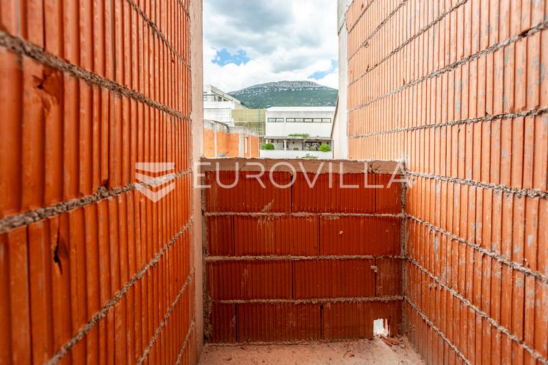 Kastel Luksic, penthouse de trois pièces avec terrasse sur le toit et deux places de parking - 25