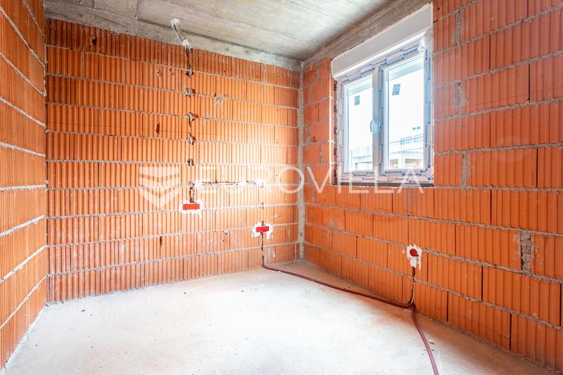Kastel Luksic, penthouse de trois pièces avec terrasse sur le toit et deux places de parking - 22