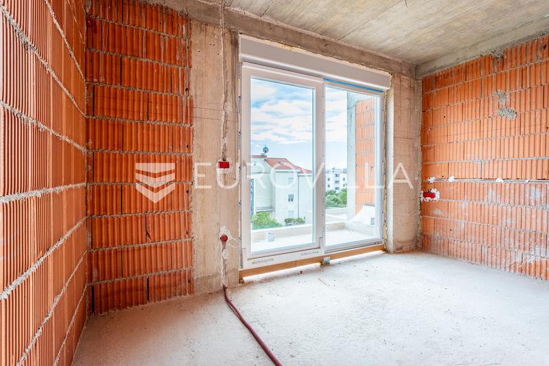 Kastel Luksic, penthouse de trois pièces avec terrasse sur le toit et deux places de parking - 20