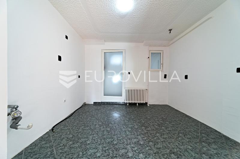 Osijek, Centar, prodaje se uređen stan površine 101 m² - 10