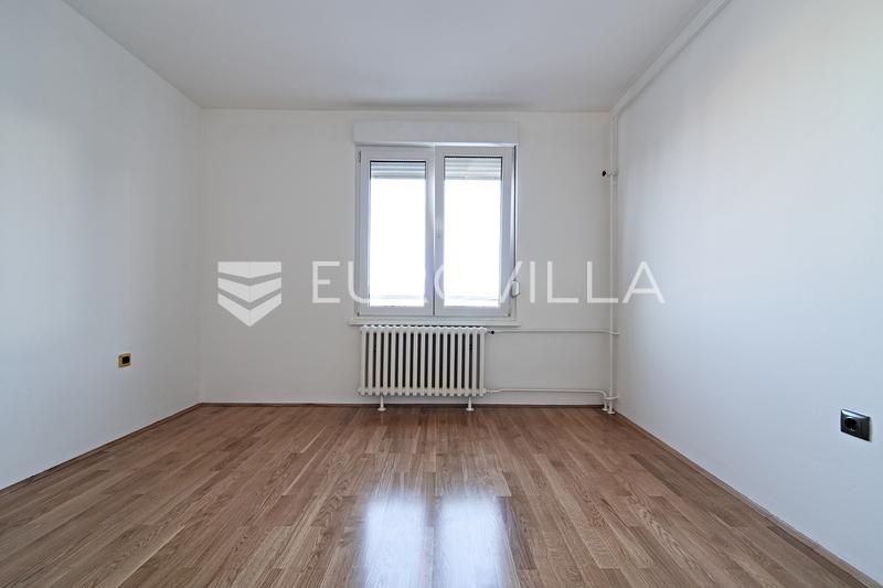 Osijek, Centar, prodaje se uređen stan površine 101 m² - 15
