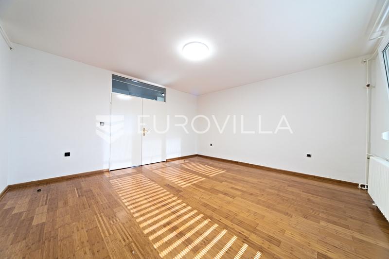 Osijek, Centar, prodaje se uređen stan površine 101 m² - 20