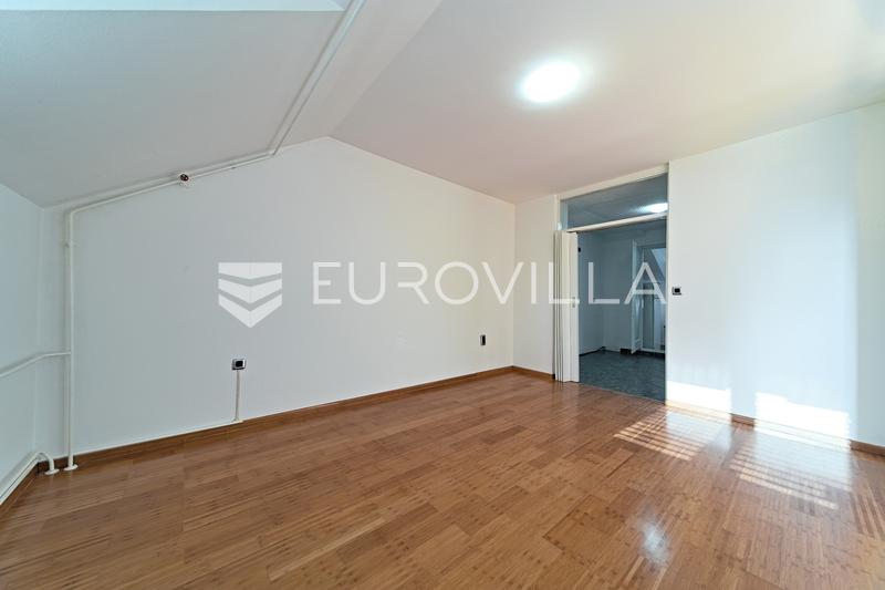 Osijek, Centar, prodaje se uređen stan površine 101 m² - 18