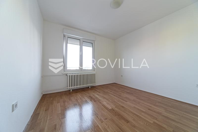 Osijek, Centar, prodaje se uređen stan površine 101 m² - 12