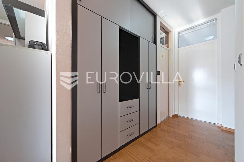 Osijek, Centar, prodaje se uređen stan površine 101 m² - 9