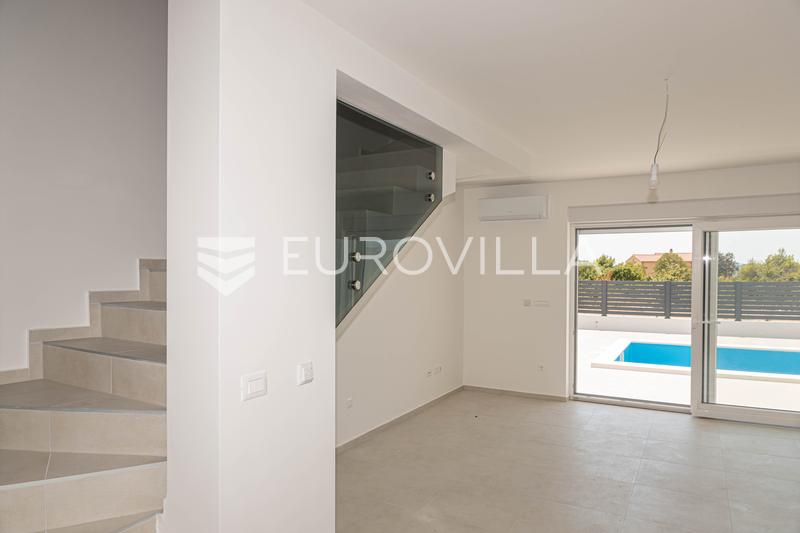 Vodice, moderne hus med swimmingpool og privat have, C2 - 3