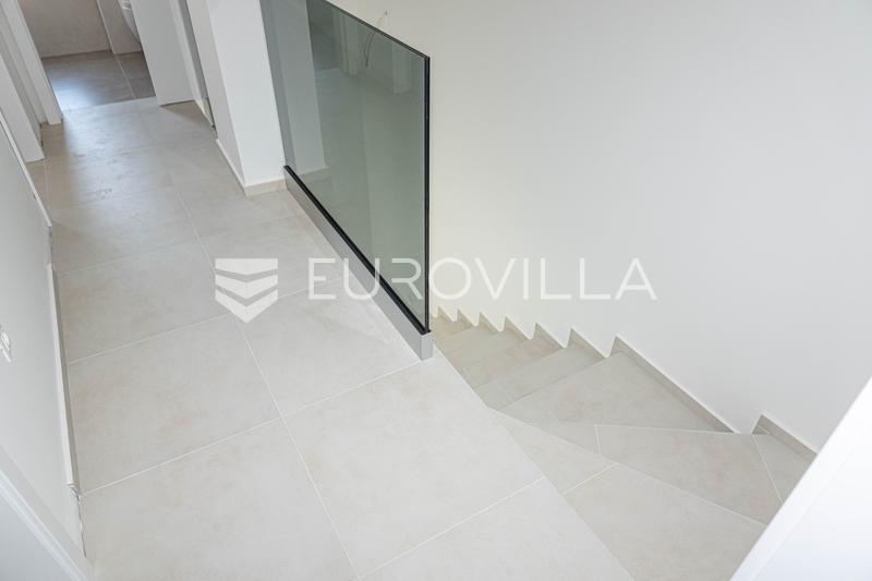 Vodice, moderne hus med swimmingpool og privat have, C2 - 13