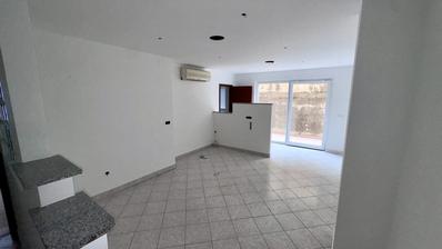 Krk Adası, Njivice, 67 m² Dört Odalı Daire, Özel Otopark Alanı