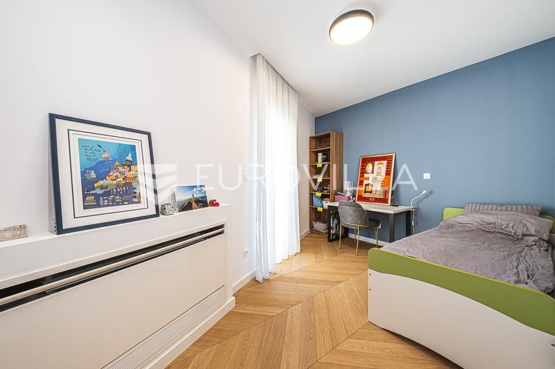 Zagreb, Šestine, luksuzno štirisobno stanovanje z zasebnim vrtom, garažo in športnim igriščem - 17