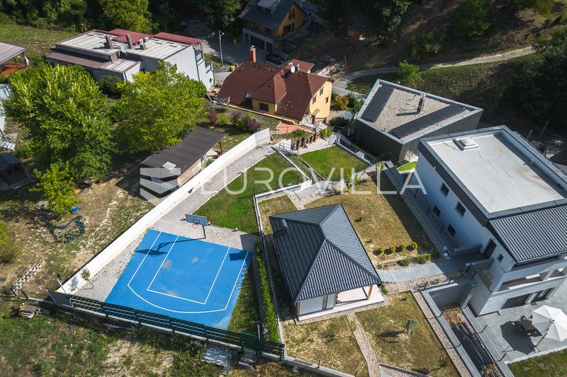 Zagreb, Šestine, luksuzno štirisobno stanovanje z zasebnim vrtom, garažo in športnim igriščem - 33