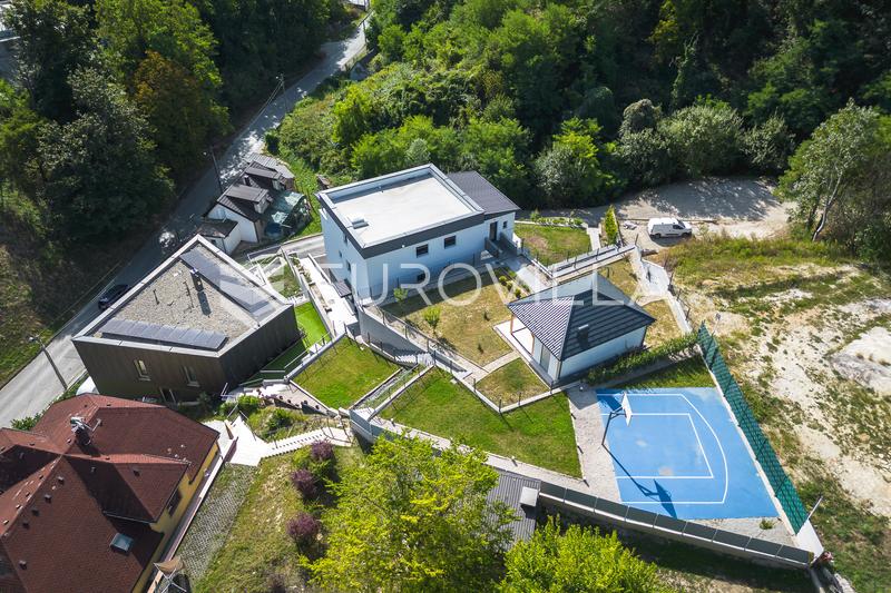 Zagreb, Šestine, luksuzno štirisobno stanovanje z zasebnim vrtom, garažo in športnim igriščem - 31