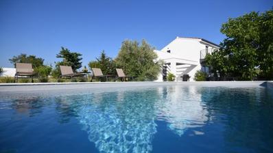 Zadar, Crno, moderna vila na predivnoj privatnoj lokaciji