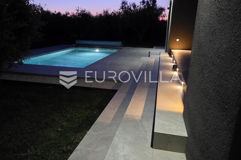 Istra, Galižana, čudovita pritlična hiša velikosti 152 m² z ogrevanim bazenom in tlemi v oljčnem nasadu. - 31