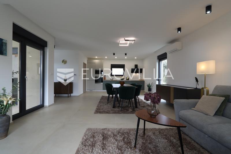 Istra, Galižana, čudovita pritlična hiša velikosti 152 m² z ogrevanim bazenom in tlemi v oljčnem nasadu. - 10