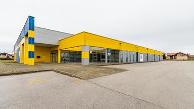 Prelog, komerční komplex s celkovou plochou 3725 m²