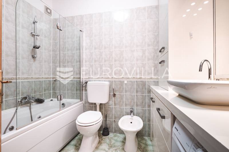 Zagreb, Gračani, prekrasan trosoban stan s parkirnim mjestom 75 m² - 13
