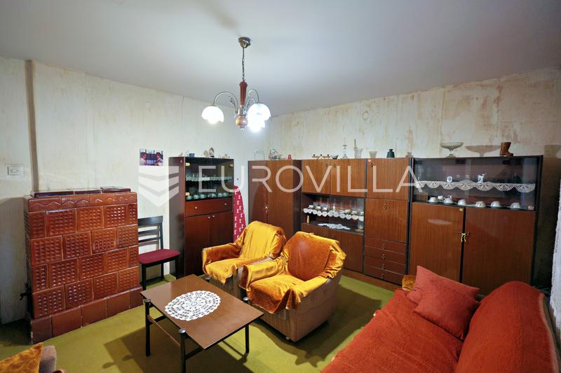 Virovitica, centro da cidade, casa com entrada separada para o sótão. - 5