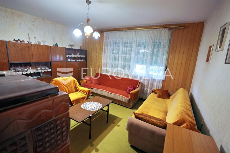 Virovitica, centro da cidade, casa com entrada separada para o sótão. - 4