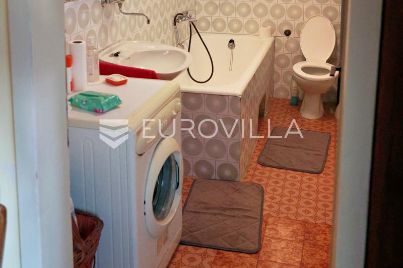 Virovitica, centro da cidade, casa com entrada separada para o sótão. - 8