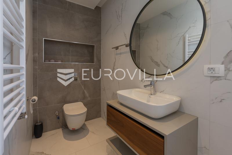 Istra, Poreč, najam kuće 116 m² s jacuzzijem i vrtom na super lokaciji s pogledom na more - 24