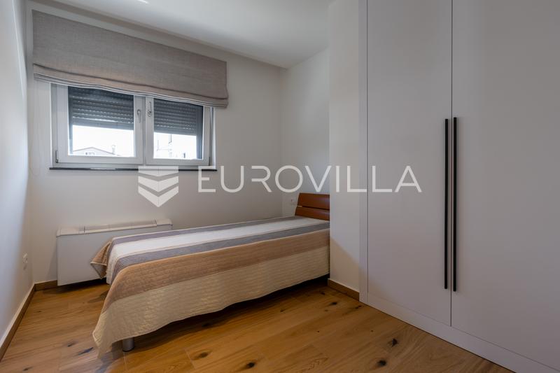 Istra, Poreč, najam kuće 116 m² s jacuzzijem i vrtom na super lokaciji s pogledom na more - 19
