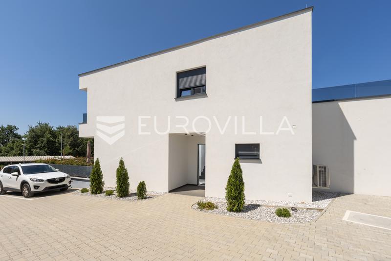 Istra, Poreč, najam kuće 116 m² s jacuzzijem i vrtom na super lokaciji s pogledom na more - 38