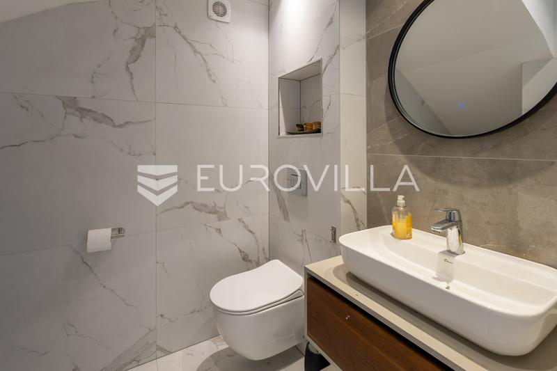 Istra, Poreč, najam kuće 116 m² s jacuzzijem i vrtom na super lokaciji s pogledom na more - 13