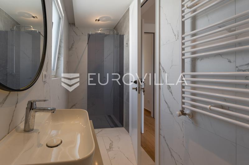 Istra, Poreč, najam kuće 116 m² s jacuzzijem i vrtom na super lokaciji s pogledom na more - 23