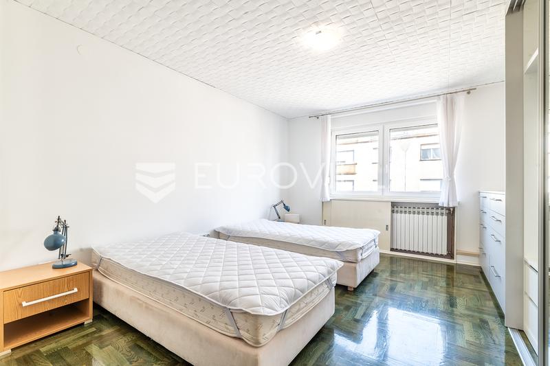 Zagreb, Tratinska, treværelses lejlighed 78 m² parkeringsplads - 5