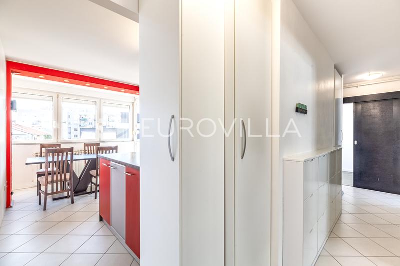 Zagreb, Tratinska, treværelses lejlighed 78 m² parkeringsplads - 2