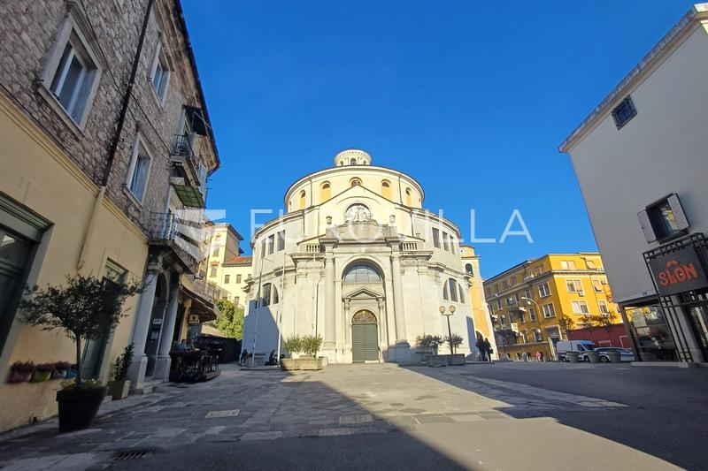 Rijeka, trgovina u centru grada 120 m² - 8