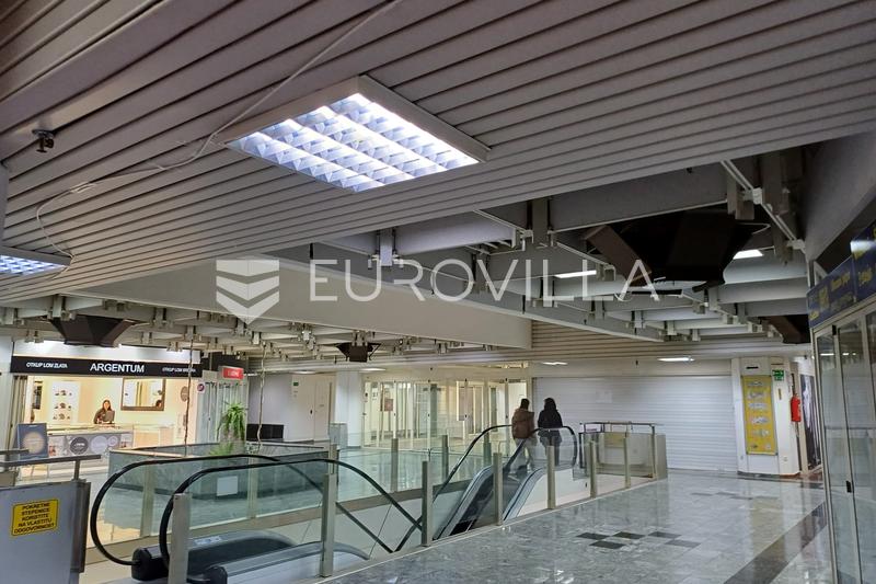 Rijeka, trgovina u centru grada 120 m² - 2