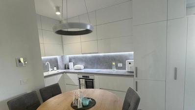 Privlaka - Třípokojový byt v přízemí se zahradou, pouhých 150 m od moře