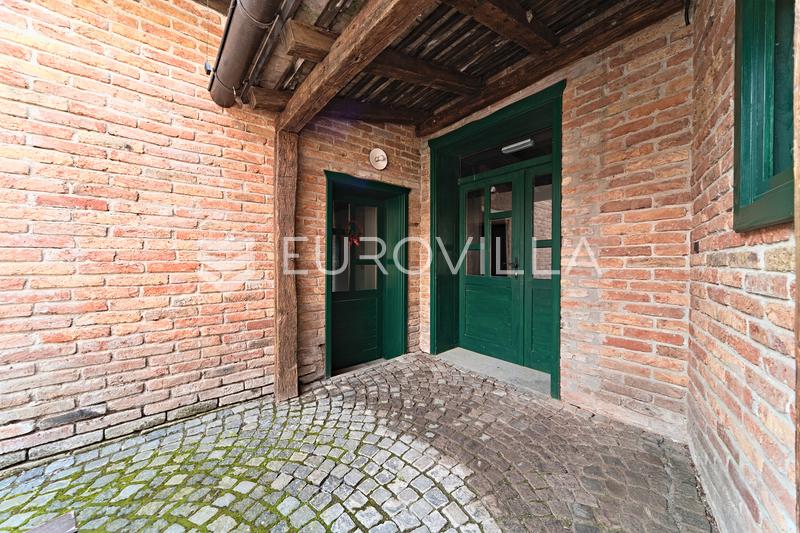 Osijek, Baranja - výjimečný obchodní komplex na jedinečném místě - 12