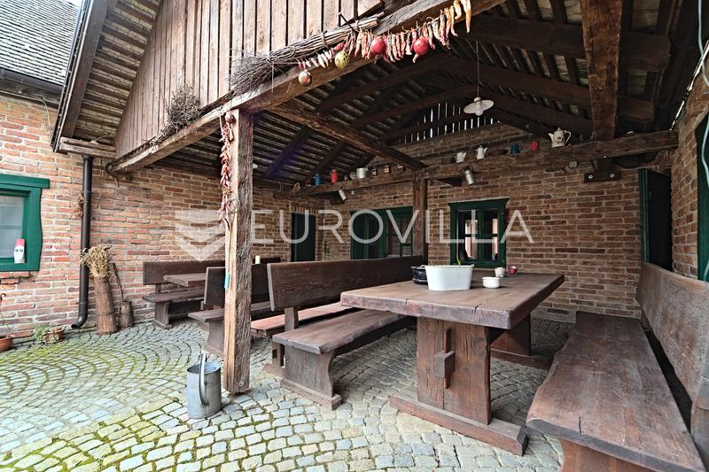 Osijek, Baranja - výjimečný obchodní komplex na jedinečném místě - 5