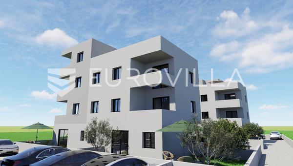 Trogir, kahden makuuhuoneen huoneisto ensimmäisessä kerroksessa, jonka nettokäyttöala on 52,78 m² - S3 Kohde C