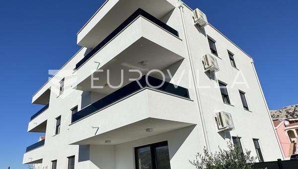 Isla de Pag, Pag, apartamento de dos habitaciones con jardín cerca del mar S5