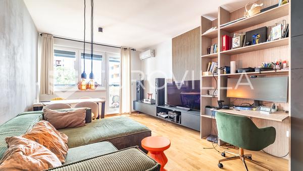 Zagreb, Ferenščica, komforan dvosoban stan s garažnim parkirnim mjestom, 71 m²
