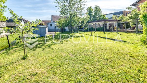 Zagreb, Samoborska cesta, familiehus på byggetomt 868 m² innenfor M1 og S formål