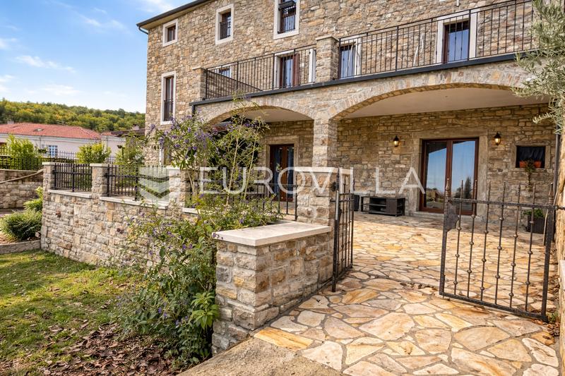 Istra, House in a row, 187 m²