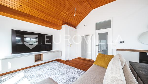 Zagreb, Maksimir, BUKOVACKA, nyrenoveret fireværelses lejlighed 104 m2 + GPM