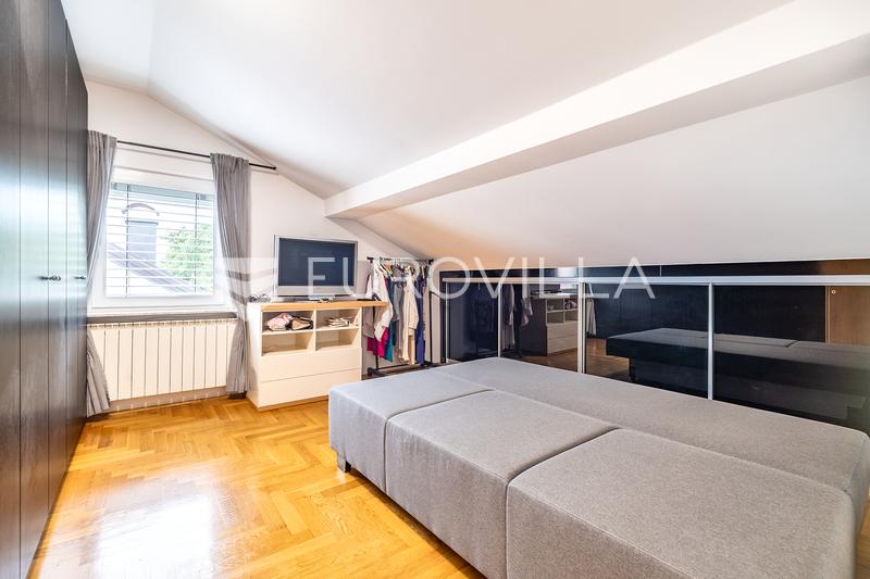 Zagreb, Sesvete, prekrasna obiteljska kuća 360 m² - 11