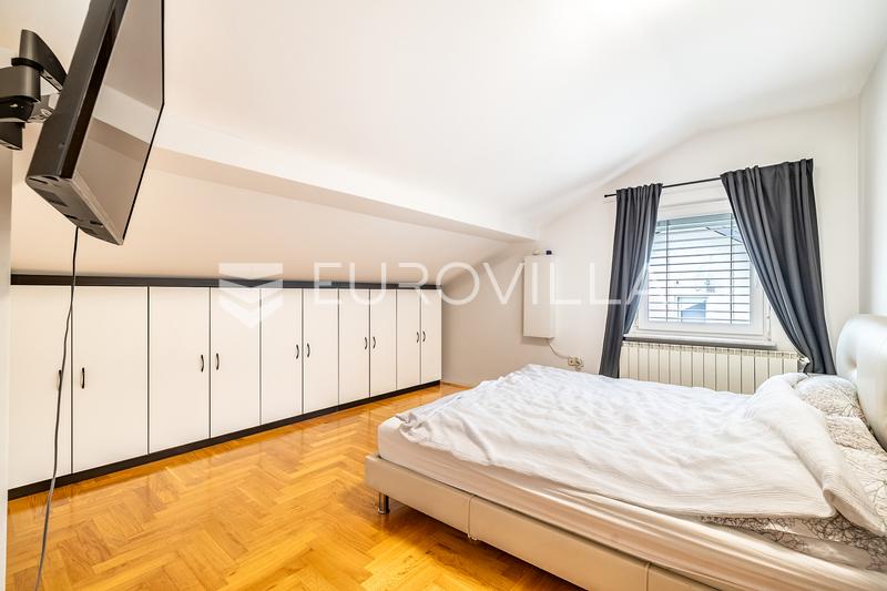 Zagreb, Sesvete, prekrasna obiteljska kuća 360 m² - 10