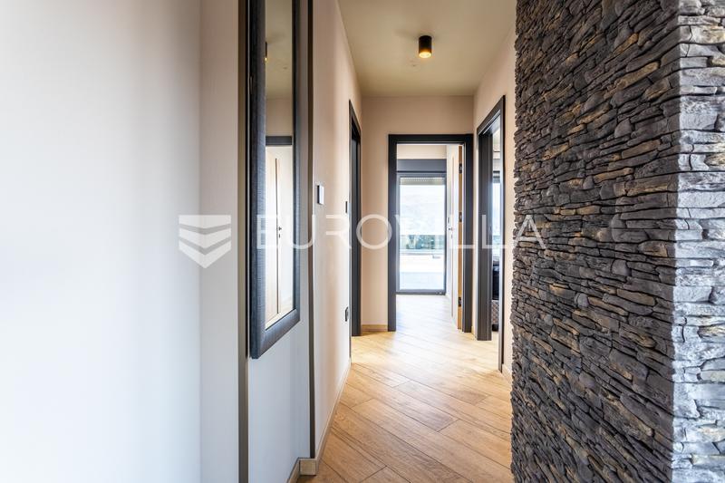 Split, Sirobuja, apartamento mobilado de dois quartos com um terraço espaçoso e vista para o mar. - 7
